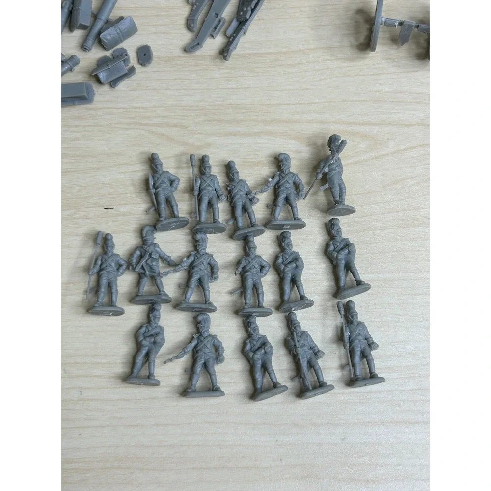 HaT 8232 Napoleonic Wurttemberg Artillery 1/72 Scale Model Figures‎ Set